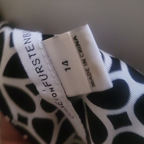 DAINE VON FURSTENBERG DRESS - Picture 9 of 9